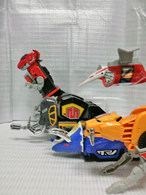 恐竜戦隊ジュウレンジャー DX進化合体 大獣神 ダイノタンカー編 : 玩具