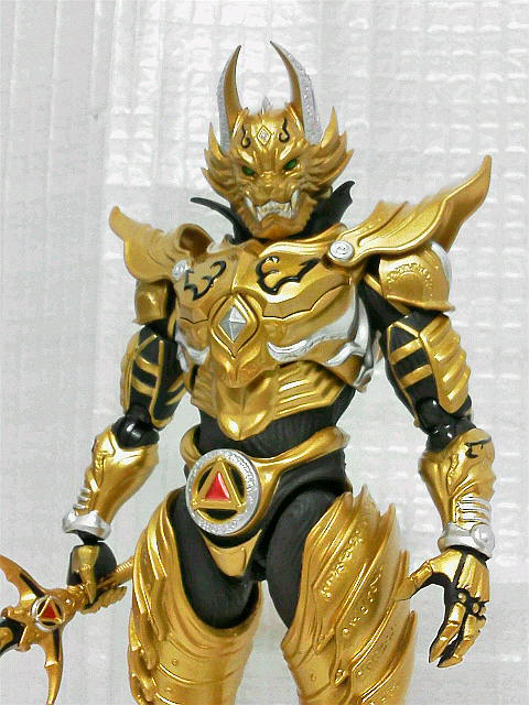 S.H.Figuarts 黄金騎士 ガロ（流牙金色Ver.） | 魂ウェブ 【中古