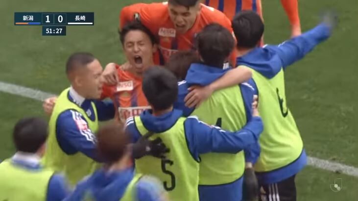 アルビレックス新潟 12年ぶり開幕2連勝 Mf高木善朗が直接fkで決勝ゴール 10人になるも集中した守備で1点を守り抜く ｊ２サッカー通信