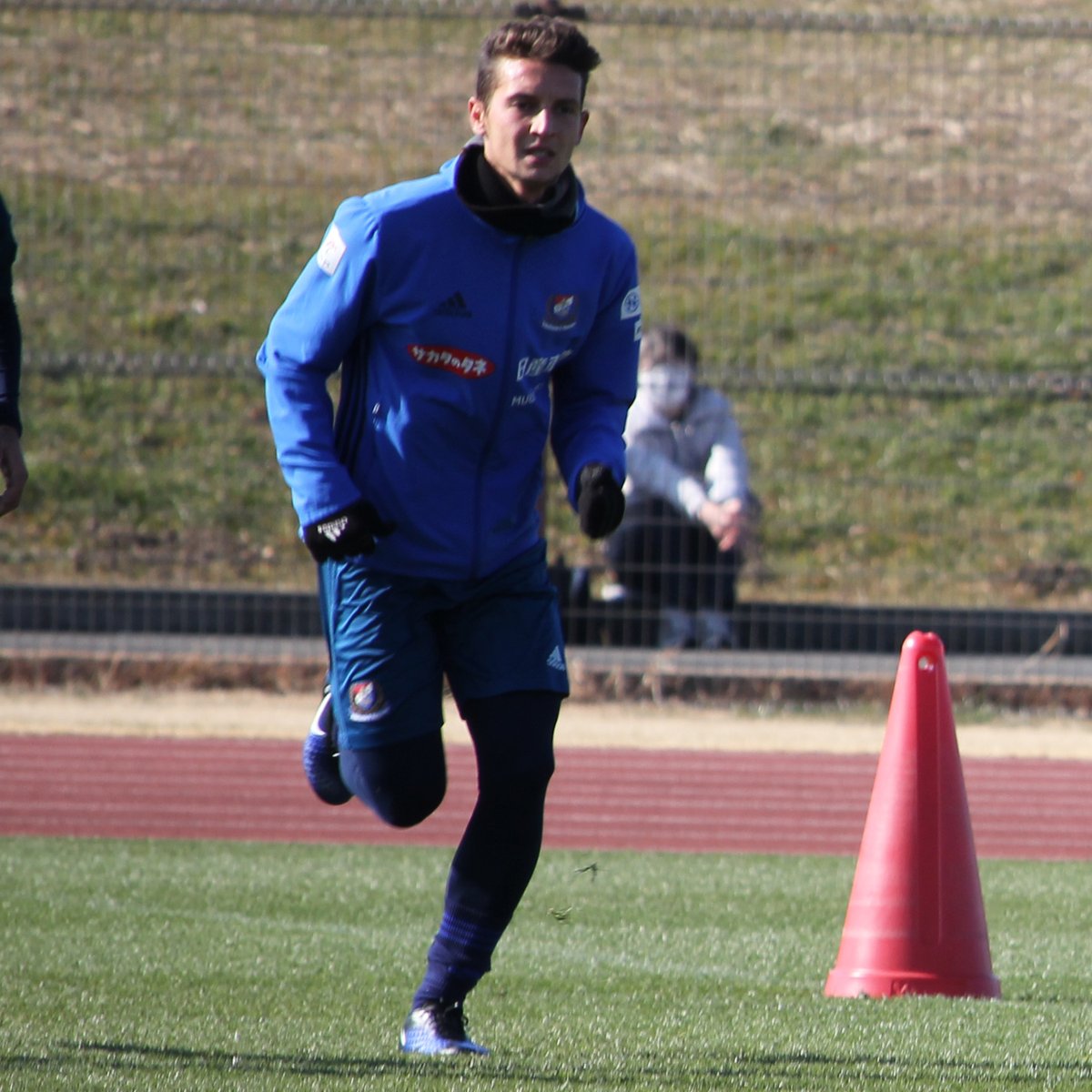 横浜マリノス バルサ育ちのマケドニア代表バブンスキー 豪代表デゲネク獲得 j2サッカー通信 横浜マリノス バルサ育ちのマケドニア代表バブンスキー 豪代表デゲネク獲得 j2サッカー通信