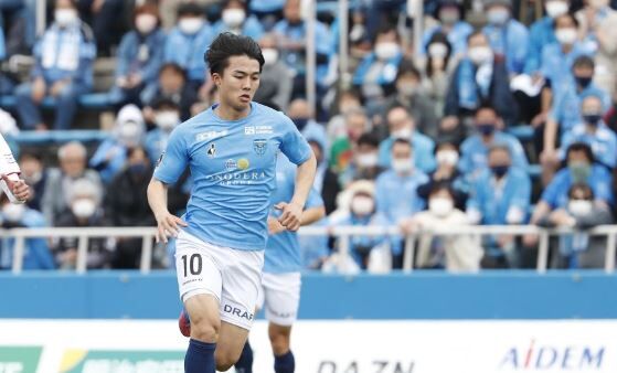 J2 水戸ホーリーホック 横浜の１０番 横浜fcからmf安永玲央を期限付き移籍で獲得 勝利に貢献できるよう日々努力 ｊ２サッカー通信