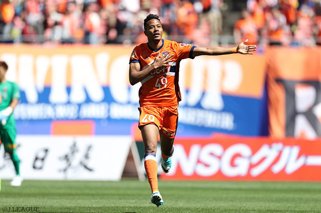 松本山雅fc リオ五輪代表fw鈴木武蔵が松本に期限付き移籍 j1昇格に向けて 自分の持てる力をすべて出していきたい j2サッカー通信 松本山雅fc リオ五輪代表fw鈴木武蔵が松本に期限付き移籍 j1昇格に向けて 自分の持てる力をすべて出していきたい j2サッカー通信