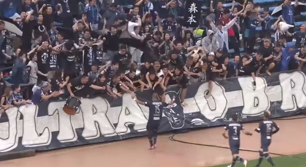 アビスパ福岡 元日本代表 Fw森本貴幸 国外のクラブへの移籍を検討 クラブ双方合意の上 契約解除を発表 ｊ２サッカー通信