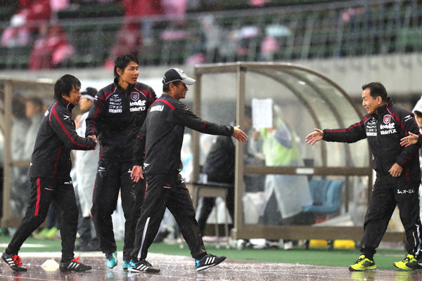 岡山 長澤徹監督 18シーズンも契約を更新 就任4年目へ j2サッカー通信 岡山 長澤徹監督 18シーズンも契約を更新 就任4年目へ j2サッカー通信