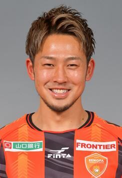 J3 Fc岐阜 山口退団のmf吉濱遼平を完全移籍で獲得 右サイドハーフ トップ下 ボランチでもプレー可能なアタッカー j2サッカー通信 J3 Fc岐阜 山口退団のmf吉濱遼平を完全移籍で獲得 右サイドハーフ トップ下 ボランチでもプレー可能なアタッカー j2サッカー通信