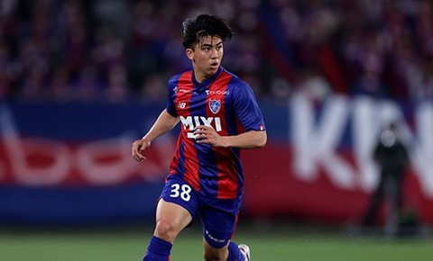 「これは熱い❕」FC東京 早稲田大MF安斎颯馬と今季よりプロ契約を締結したことを発表‼2025シーズンに加入内定「青赤のユニフォームを着て 勝利のために全力」