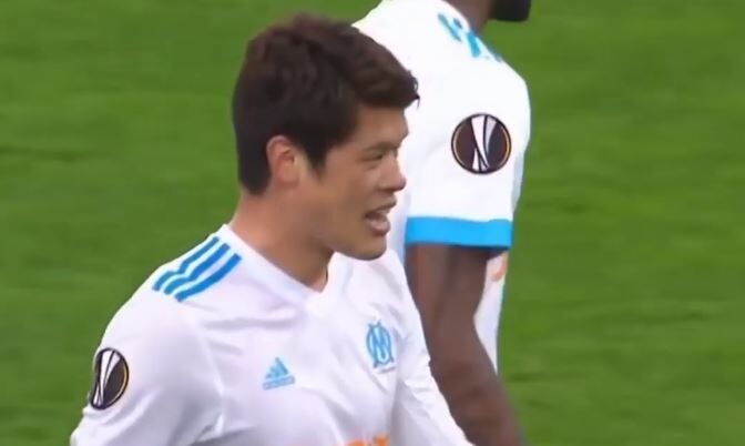 J1 浦和レッズ フランス1部マルセイユから日本代表df酒井宏樹を完全移籍で獲得 一つでも多くのタイトルを熱きサポーターのみなさんと j2サッカー通信 J1 浦和レッズ フランス1部マルセイユから日本代表df酒井宏樹を完全移籍で獲得 一つでも多くのタイトルを熱きサポーターのみなさんと j2サッカー通信