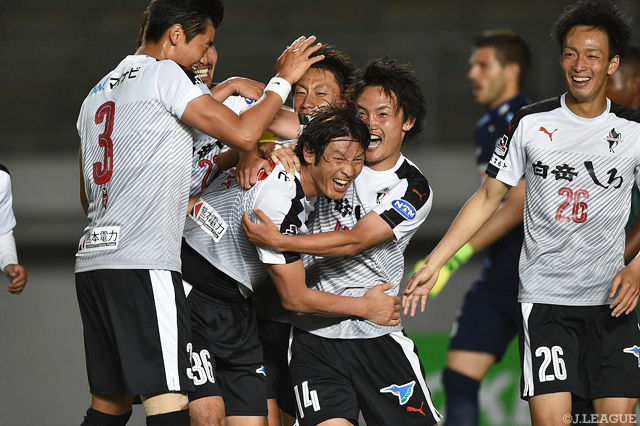 ロアッソ熊本 Fw巻誠一郎 通算0戦出場達成なるか 残留を争う上で重要なアウェイ讃岐戦 9月10日 日 18 00キックオフ j2サッカー通信 ロアッソ熊本 Fw巻誠一郎 通算0戦出場達成なるか 残留を争う上で重要なアウェイ讃岐戦 9月10日 日 18 00キックオフ j2サッカー通信