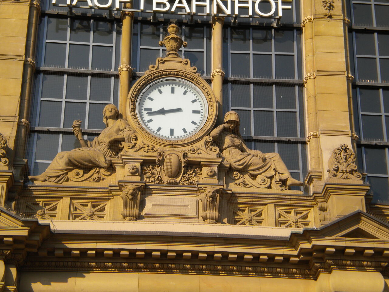 フランクフルト 中央駅 ドイツ語通訳 ドイツ旅行ガイド藤島の旅がらす日記