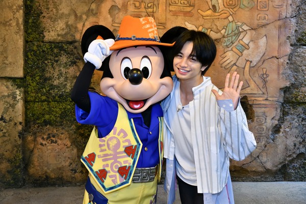 セクゾ中島健人 5年振り東京ディズニーシーにハイテンション ミッキーとハグ Jnews1 セクゾ中島健人 5年振り東京ディズニーシーにハイテンション ミッキーとハグ Jnews1