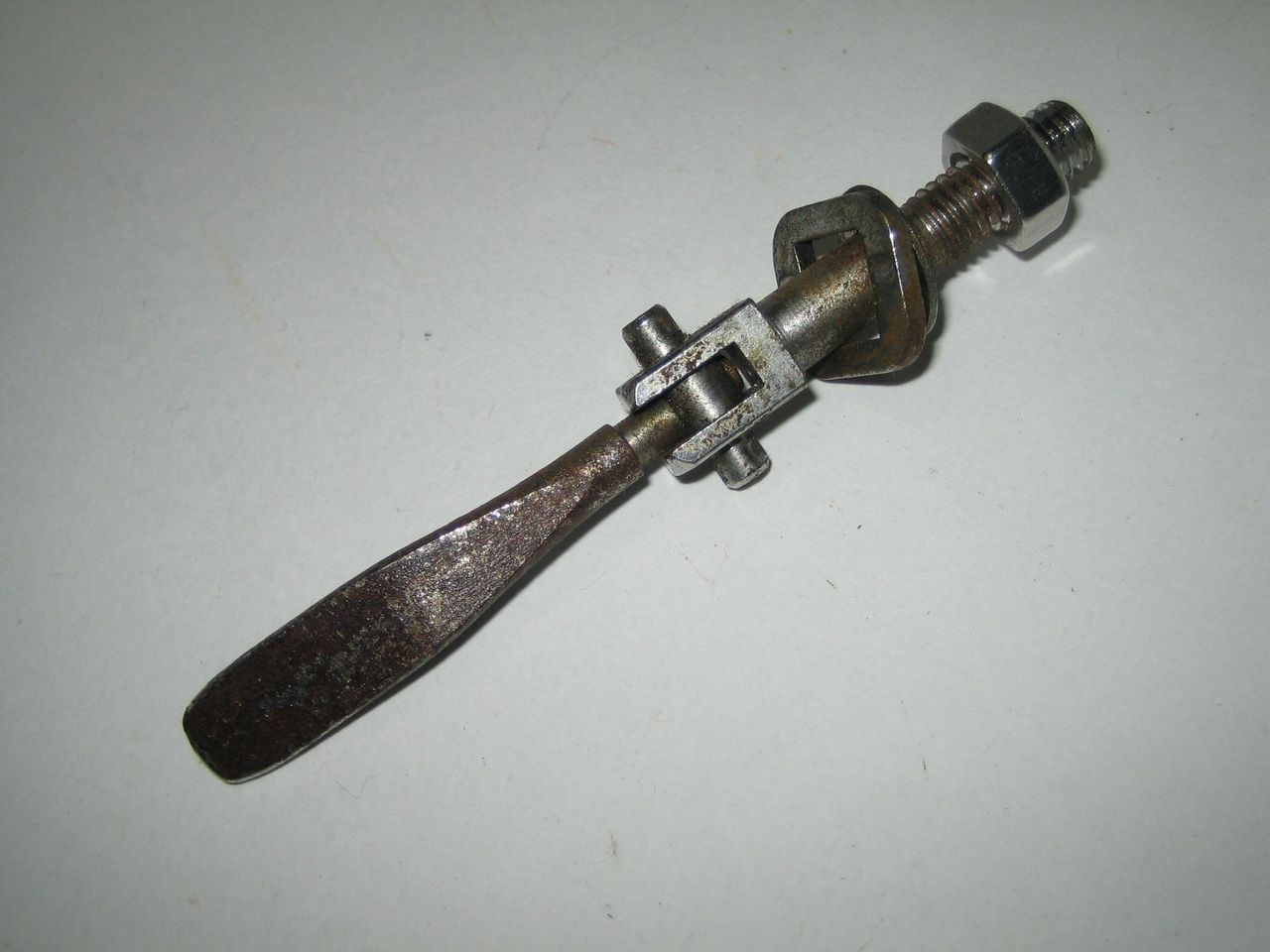 My OLD DAHON,s : OLD DAHON 落札した 錆びだらけのシートクランプ錆び落とし