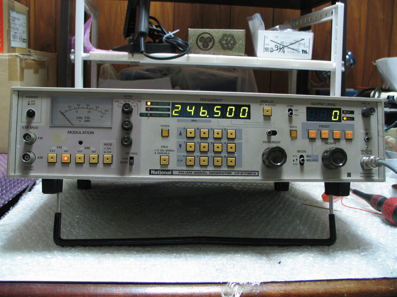 工具、DIY用品 標準信号発生器 VP-8179B10