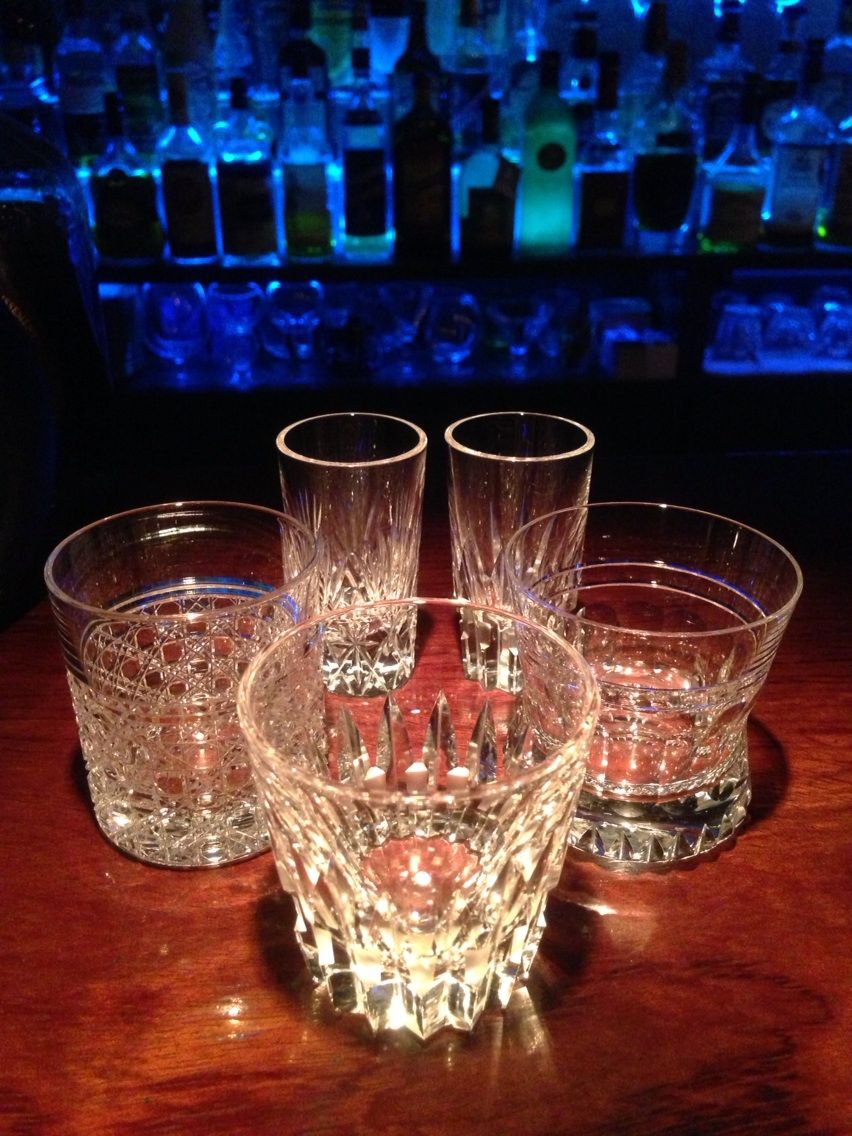 特級 サントリー インペリアル』＆『カガミクリスタルのグラス』 : BAR