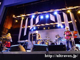 P1000535_JohnFoxxAndTheMaths_s10_UJ