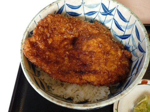 秩父わらじカツ丼