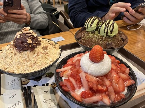 8B5FF9EE-9119-4D1D-96BC-FC44A423CBAF