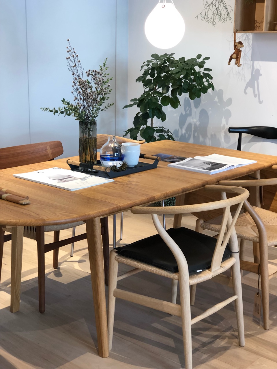 Yチェアにピッタリな、理想のダイニングテーブルを探し求めて。 : Jam