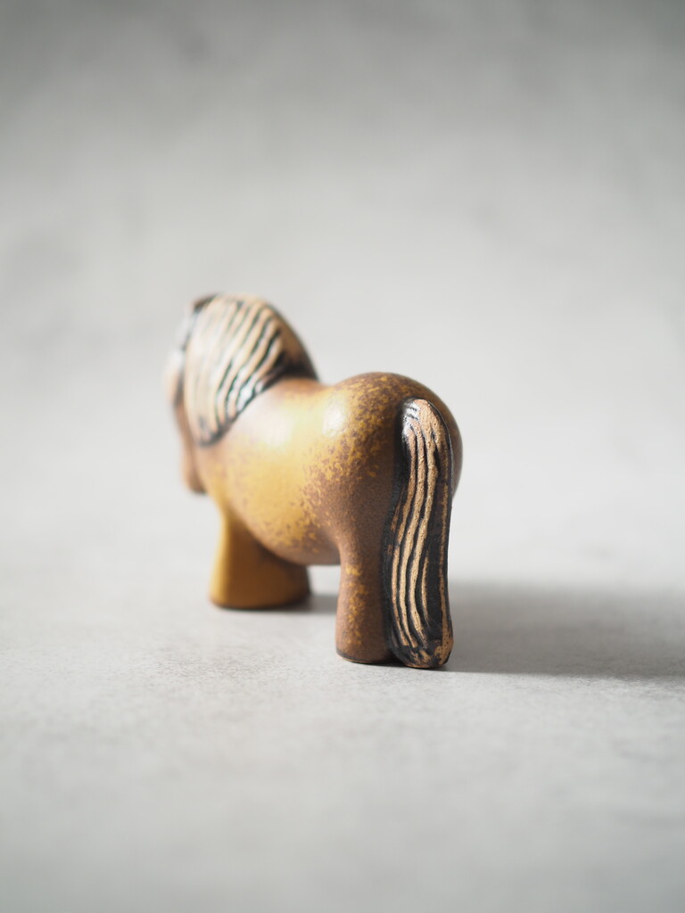 来年の干支は馬！！縁起物の干支のオブジェを買ってみた。もちろん