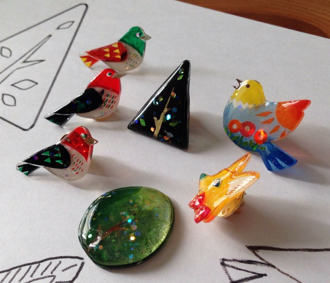 プラ板レジンのブローチ作り 鳥とイラスト好き コトリブラボー