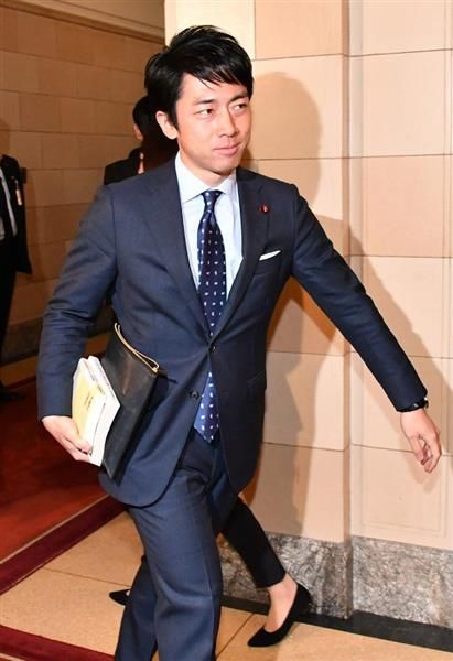 後ろから撃つ男 安倍総理に いつも 後ろから鉄砲を打つのが 石破茂と小泉進次郎 気になるツイート