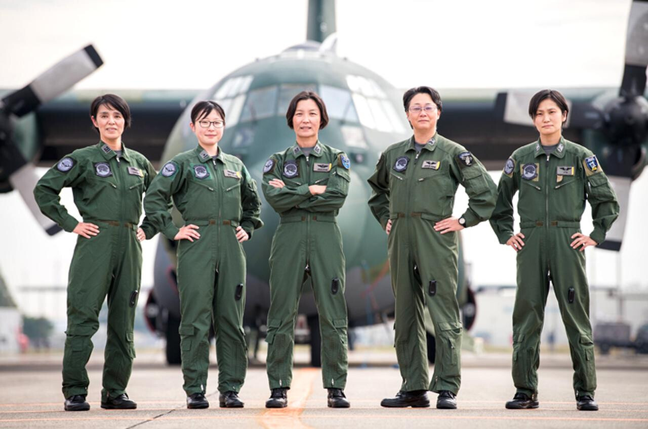 航空自衛隊・空女の活躍です…。 日本の蒼空が大好き!! 航空自衛隊・空女の活躍です…。 日本の蒼空が大好き!!