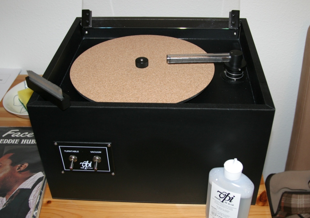 VPI HW-16.5レコード洗浄機 : ジャズ&オーディオ通信(from USA) VPI HW-16.5レコード洗浄機 : ジャズ&オーディオ通信(from USA)