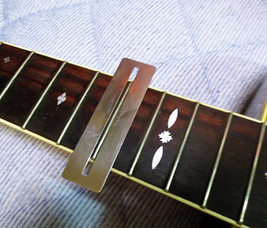 あの東海楽器が誇る1970年代Cat'sEyes CE-300 : おっさんの徒然