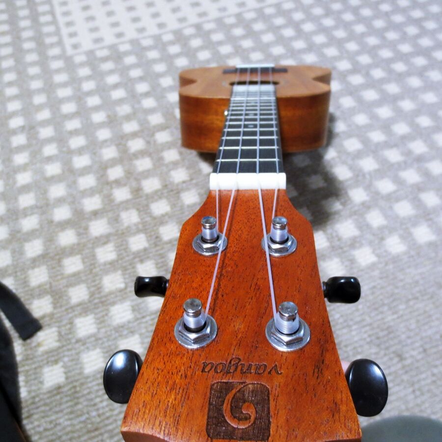 弾きやすいテナーウクレレVANGOA