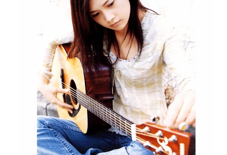 YAMAHA FGシリーズアコースティックギターでYUIさんジャケットの同型番 