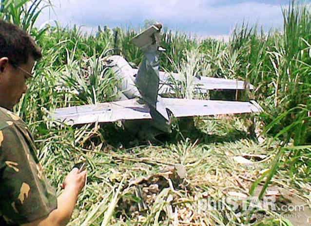 墜落 フィリピン 飛行機