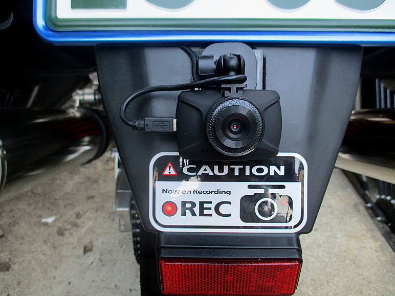 リアのドライブレコーダー J Boy On The Raod