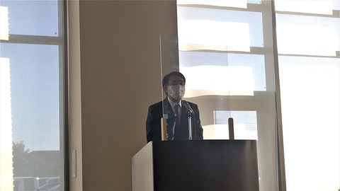 CENTER_0001_BURST20210125100246001_COVER (2)