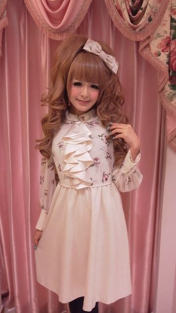 ☆トリックエレガンスワンピ☆バルドー薔薇ベージュ☆ : ジーザス 
