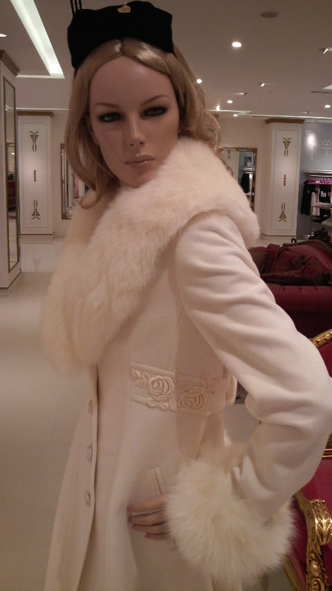 新作入荷!! VIP コートオフ白 : ジーザスディアマンテ大阪店