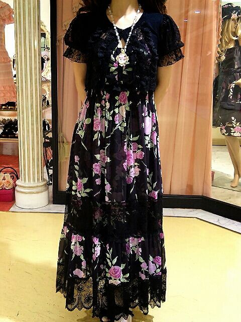 ジーザスディアマンテ　シシリアワンピ　黒 ジーザスディアマンテ シシリアワンピ バルドーバラ柄 ブラック42