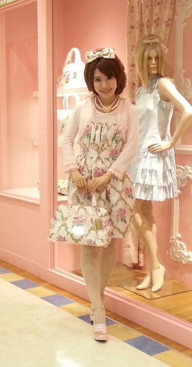 ルリジューズワンピⅡベルサイユローズ柄ピンク♪♪ピンクコーデ  