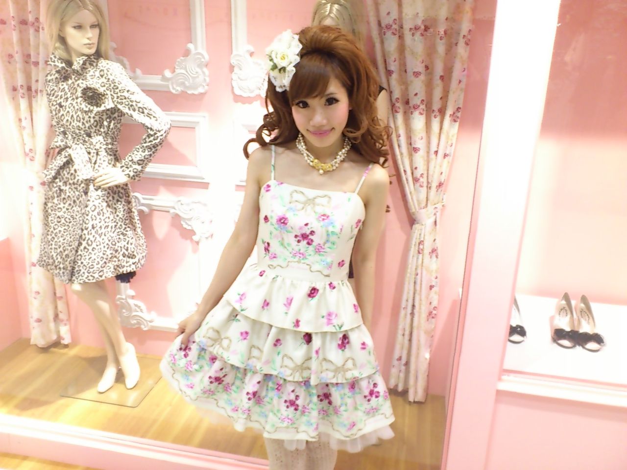 ミニーワンピ オーナメントリボン柄オフホワイト 42サイズ完売