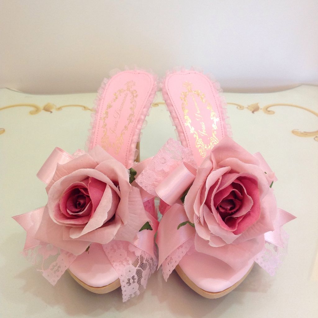 ☆売れています☆薔薇レースリボンウッドピンヒール☆ローズLサイズ