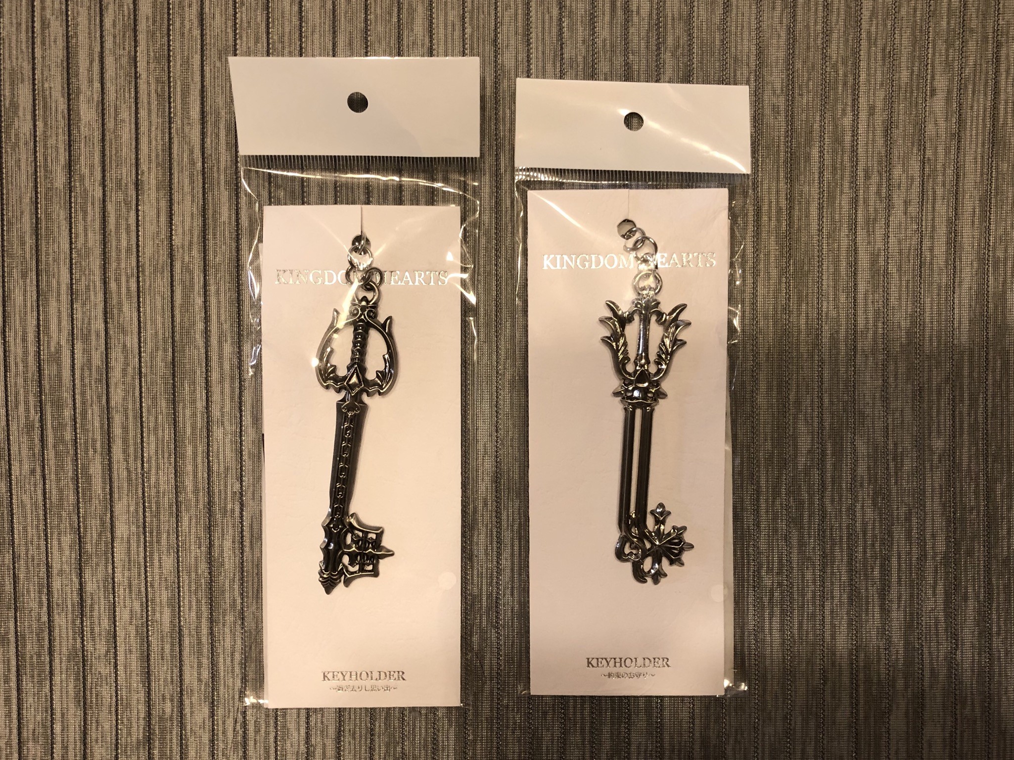 ロクサスをイメージしてiphoneを模様替え Jewelry Dragon ロクサスをイメージしてiphoneを模様替え Jewelry Dragon