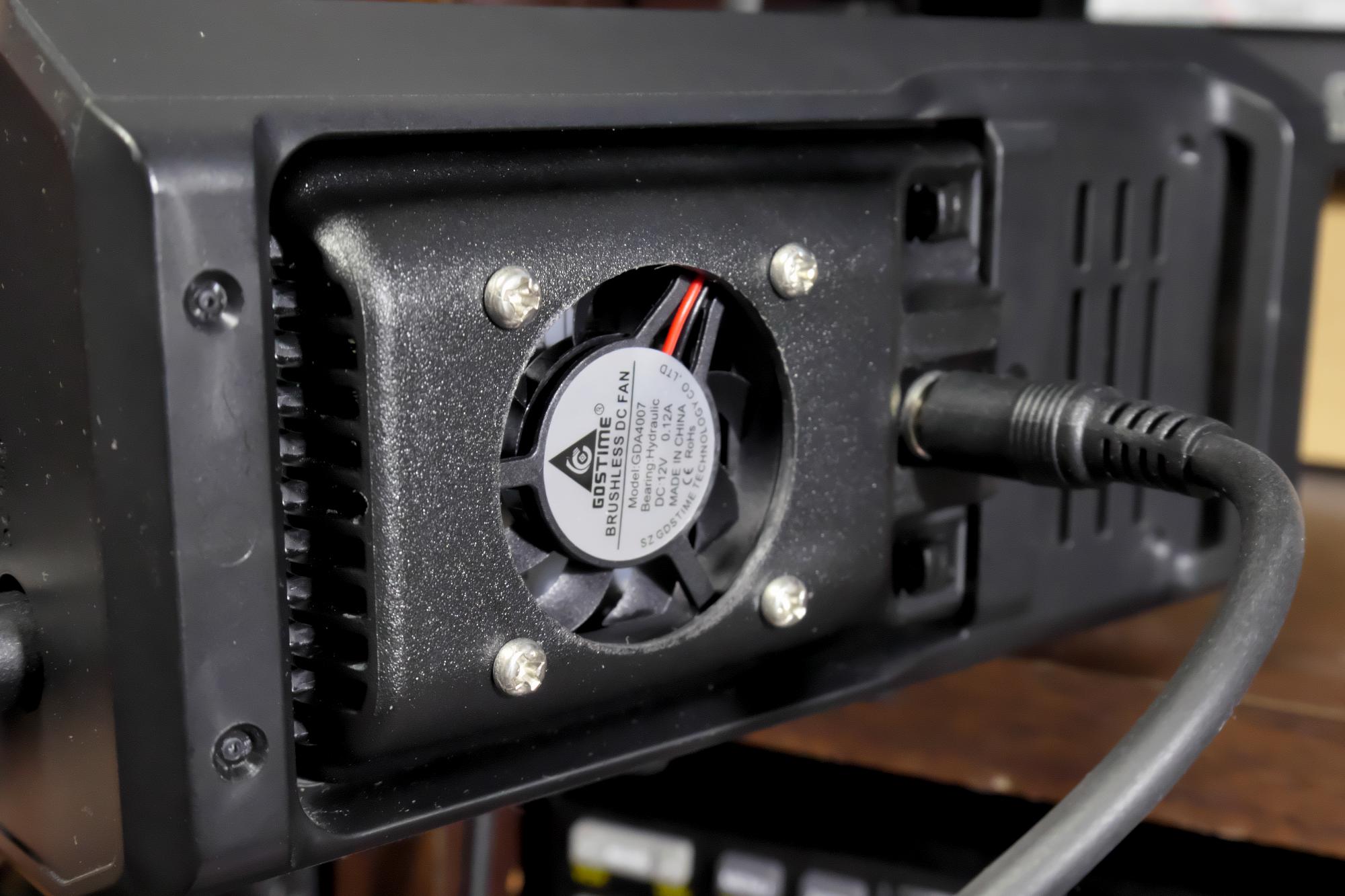 IC-705専用冷却ファンユニット : Le Cahier de JE1NGI