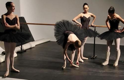 バレリーナ バレエ Ballet 画像 写真 レッスン風景 その2 好きです 薄い本 バレリーナ バレエ Ballet 画像 写真 レッスン風景 その2 好きです 薄い本