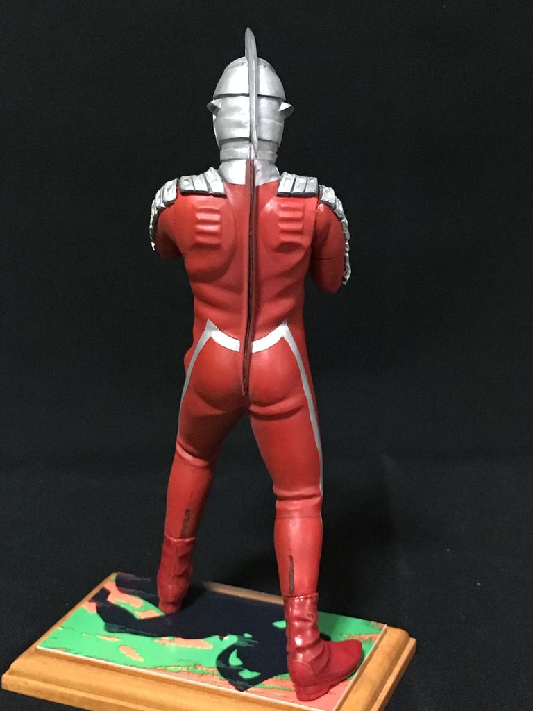 ウルトラセブン　イベント スーツ一式 光る！ 鳴る！ ウルトラセブン（初期1号スーツ）が40cm・3万円