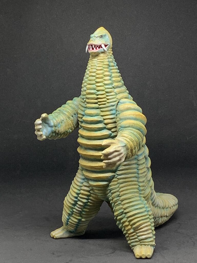 未開封品】ウルトラマン 怪獣無法地帯 初代レッドキング