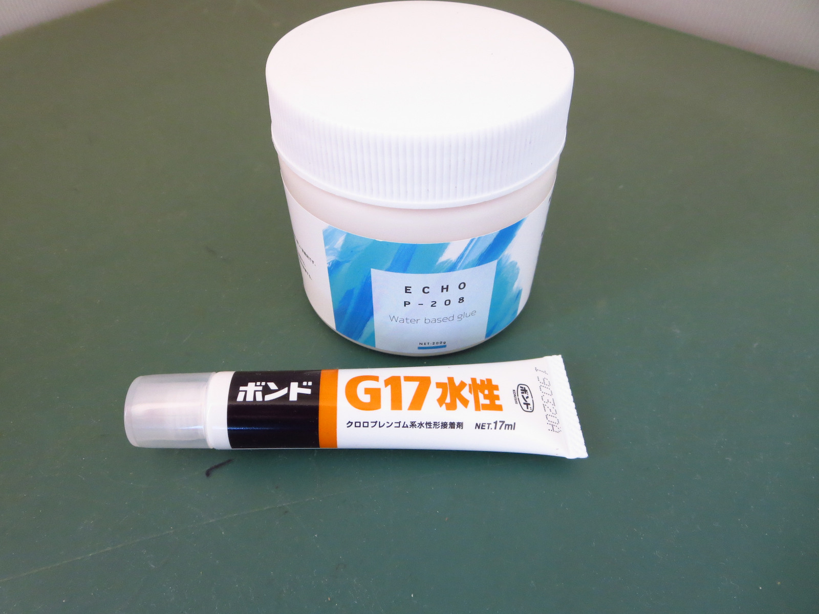 レザークラフトで使う水性ボンドの比較 ECHO P-208 & ボンドG17水性