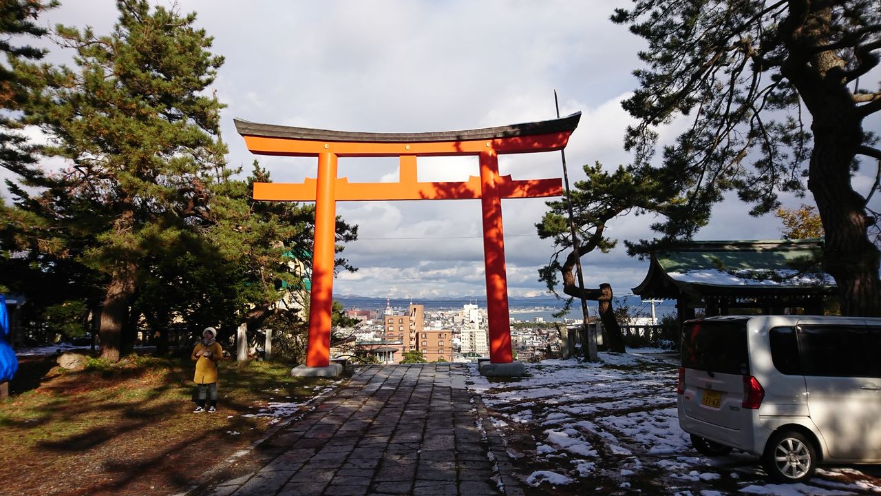函館護国神社 であやかる縁結び 不苦労 ふくろう のご利益 Travelife 副業でausへ移住するのが夢
