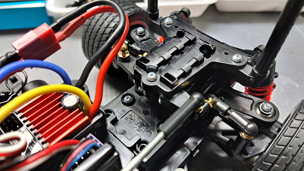 MBｰ01」製作⑤：メカ積み : プラドの趣味の備忘録