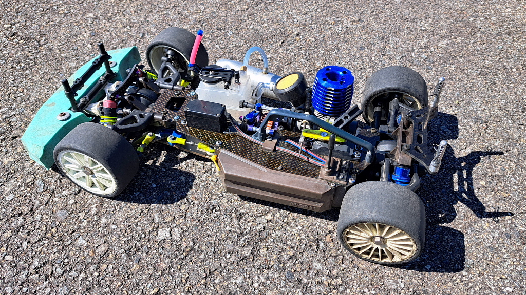 久々のエンジンカー新発売「V-ONE R4 EVO.3」 : プラドの趣味のDiary