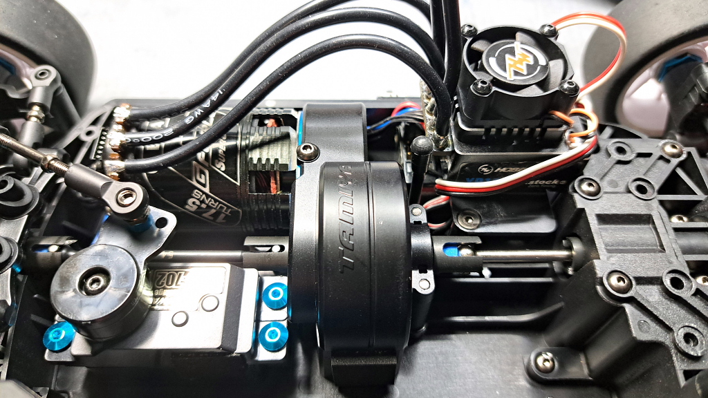 XM-01 PRO」更なるMクラス・オンロード仕様へ・・・ : プラドの