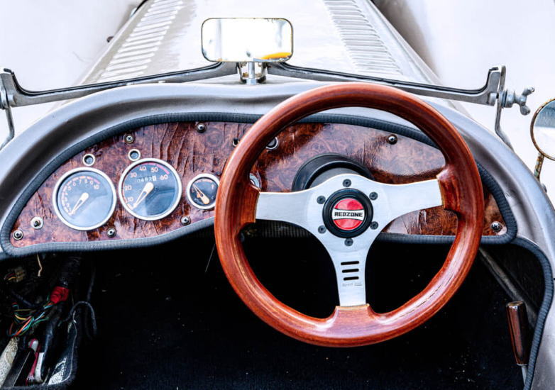 光岡のレプリカモデル：1人乗り原付カー「BUBU 505-C」 : プラドの趣味