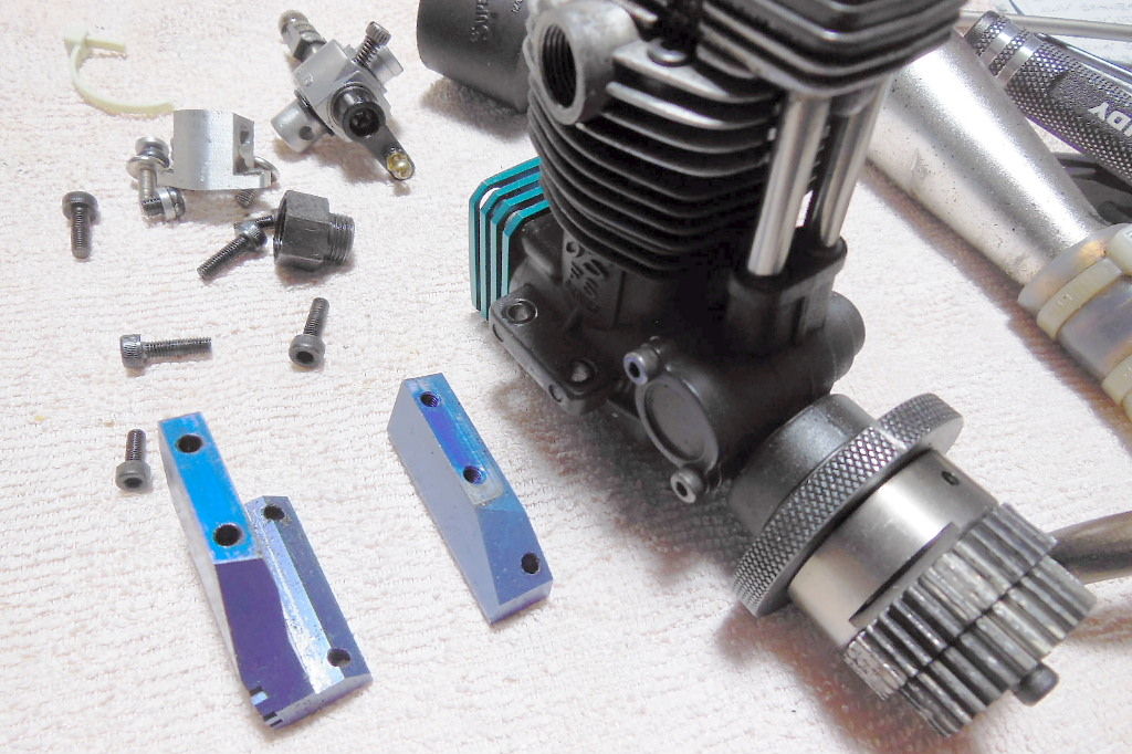 4stエンジン「FS-26S-C」の分解&組立(詳細記録) : プラドの 4stエンジン「FS-26S-C」の分解&組立(詳細記録) : プラドの